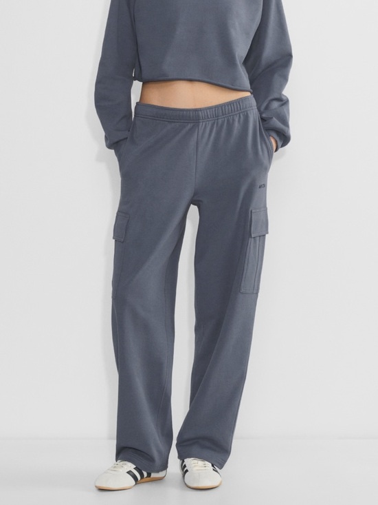 Aritzia Pants - Aritzia Terry Sweatfleece Mega Cargo Sweatpant